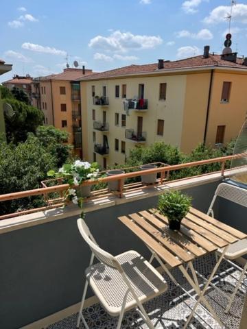 Puccini Apartment Модена Экстерьер фото